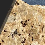 Pegmatitic granite 1600x900